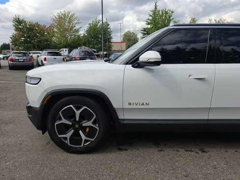 Used 2024 Rivian R1S Adventure Quad AWD/4WD image 26