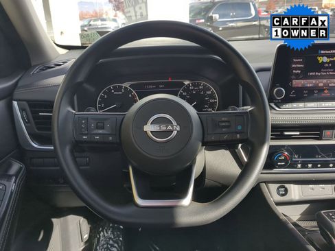 Used 2024 Nissan Rogue SV image 12