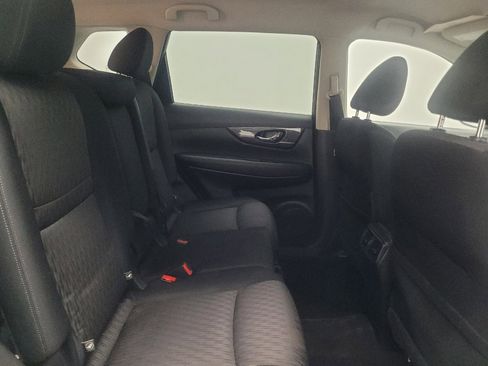 Used 2019 Nissan Rogue SV w/ Premium Package image 19