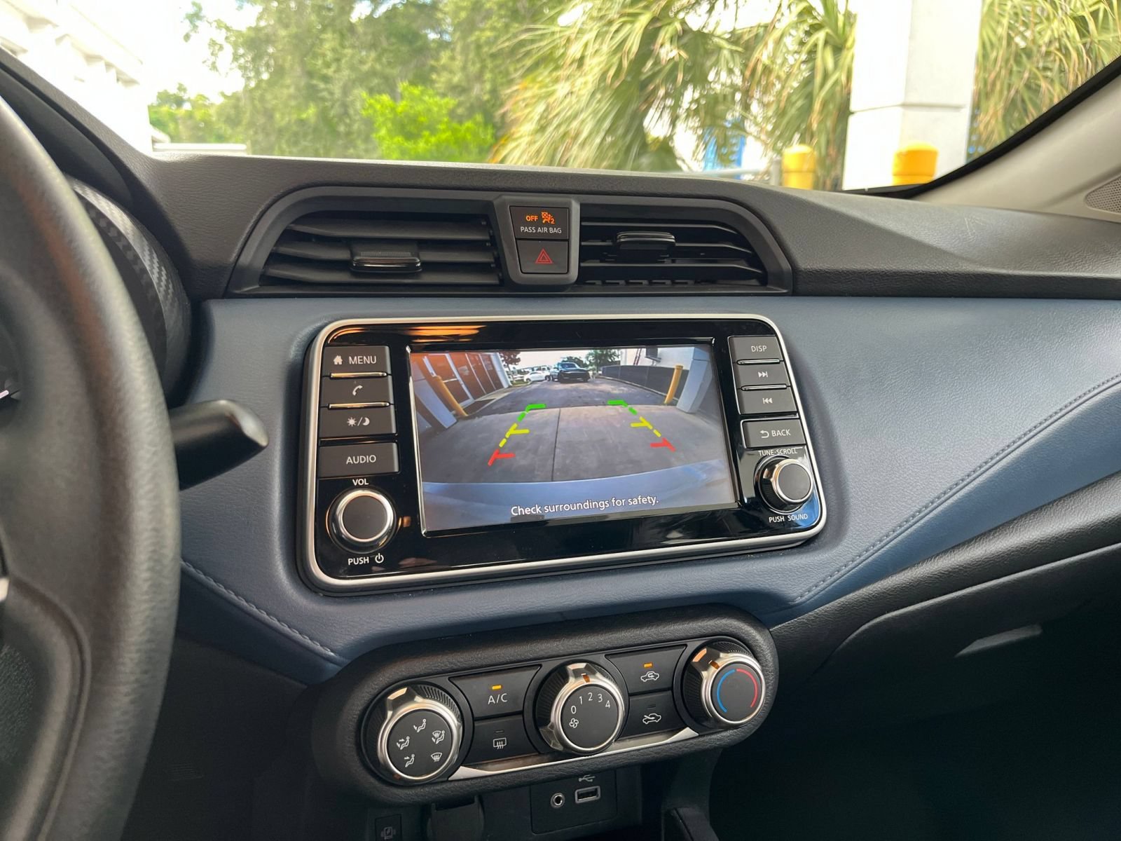 Used 2025 Nissan Versa SV FWD image 21
