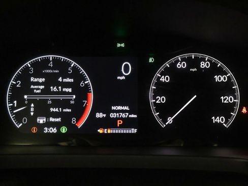 Used 2024 Honda Pilot Touring image 35