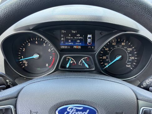 Used 2017 Ford Escape SE w/ Equipment Group 201A AWD/4WD image 33
