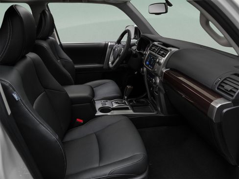 Used 2020 Toyota 4Runner SR5 Premium w/ Moonroof Package AWD/4WD image 28
