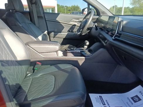 Used 2023 Kia Sportage X-Line w/ X-Line Premium Package AWD/4WD image 33