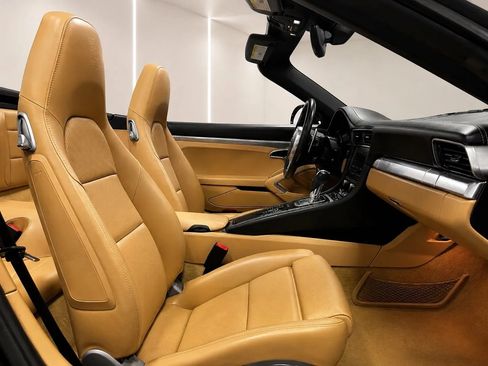 Used 2015 Porsche 911 Carrera S RWD image 19