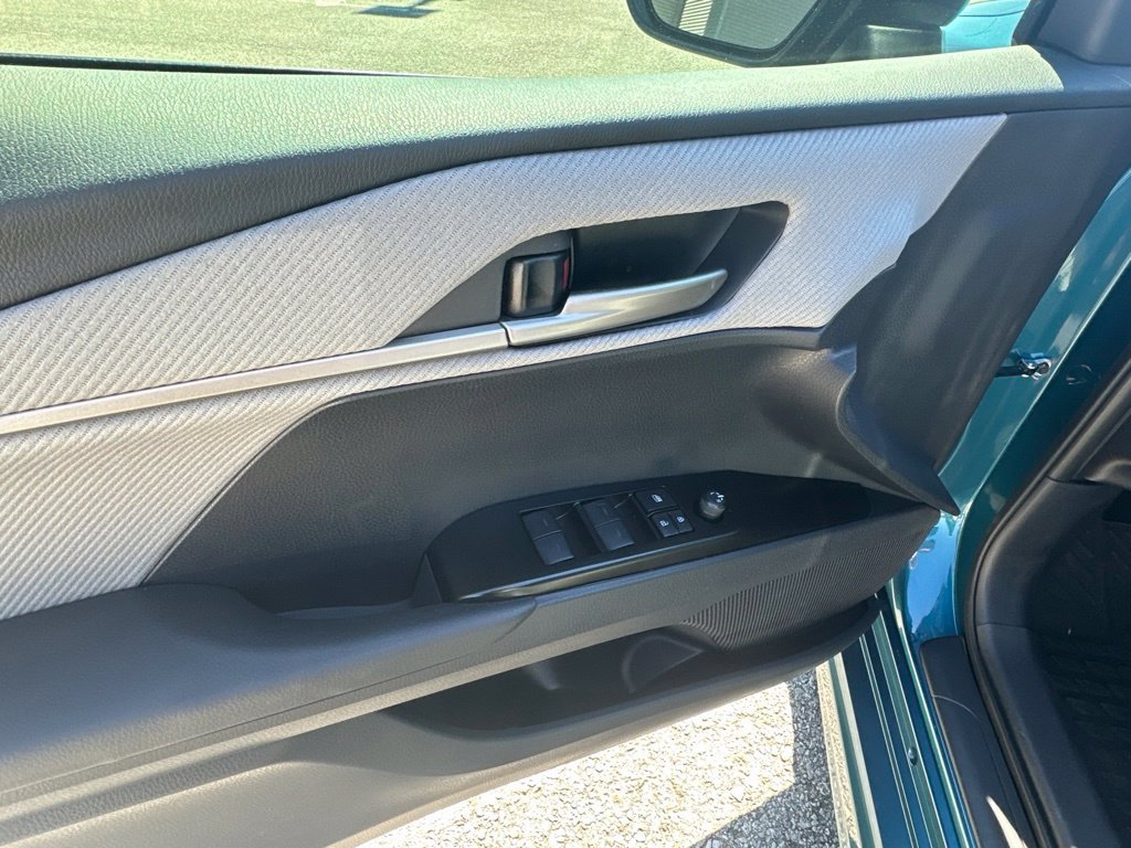 Used 2026 Toyota Camry SE FWD image 13