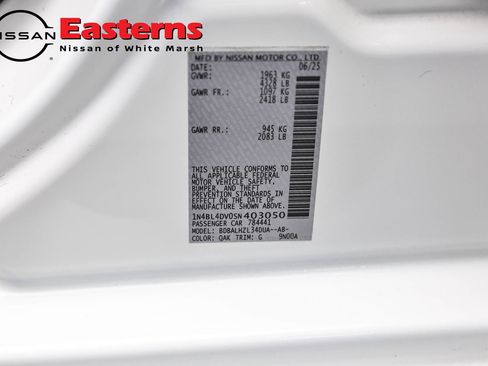 Used 2025 Nissan Altima 2.5 SV FWD image 34