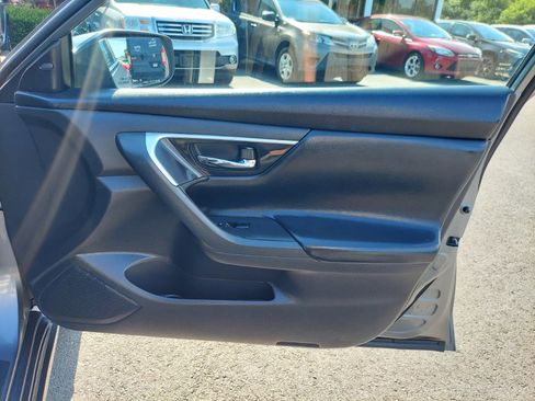 Used 2017 Nissan Altima 2.5 SV image 14