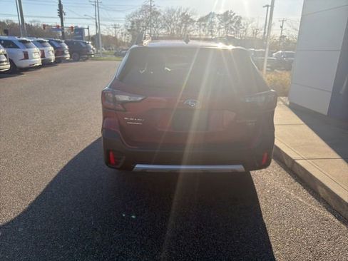 Used 2022 Subaru Outback Limited XT AWD/4WD image 6