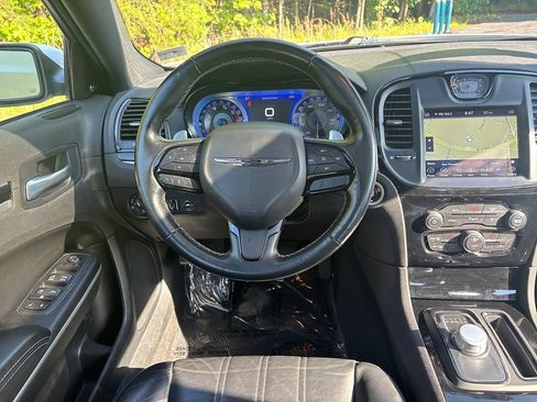 Used 2022 Chrysler 300 S RWD image 21