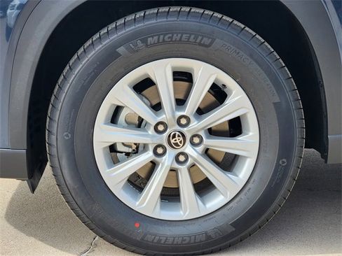 New 2026 Toyota Grand Highlander XLE image 8