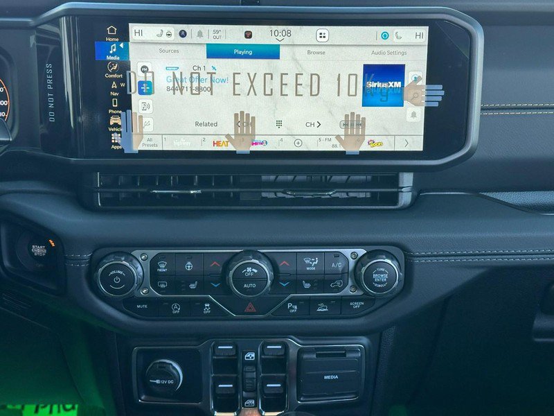 New 2025 Jeep Gladiator Sport w/ Premium Package AWD/4WD image 7