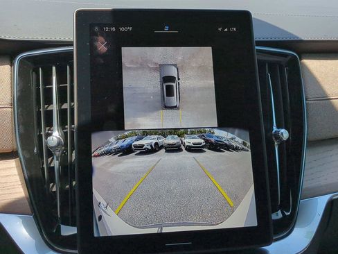 New 2025 Volvo XC90 B6 Ultra w/ Lounge Package image 17