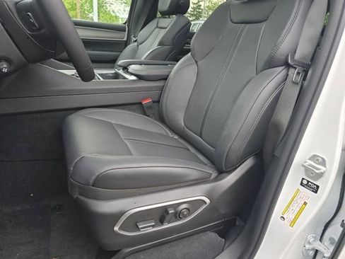 New 2026 Jeep Grand Wagoneer L Limited AWD/4WD image 5