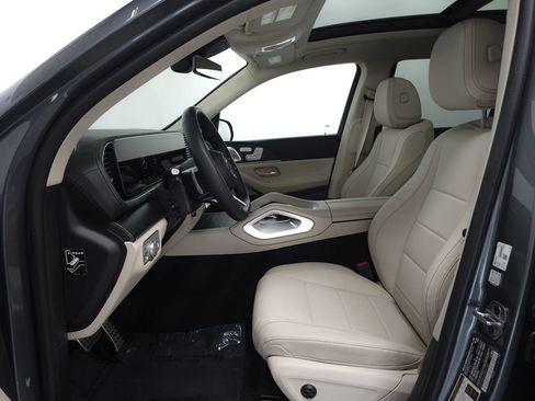 Certified 2026 Mercedes-Benz GLS 450 4MATIC image 8