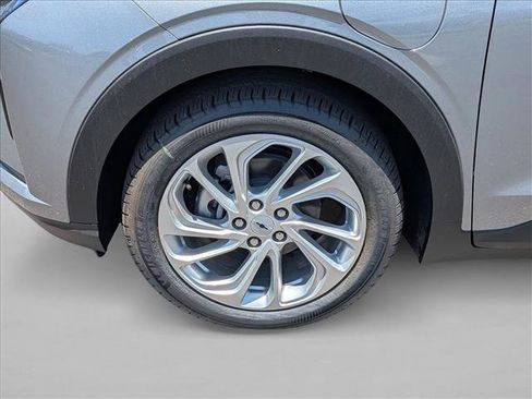 New 2027 Chevrolet Bolt LT w/ Comfort Package FWD image 10
