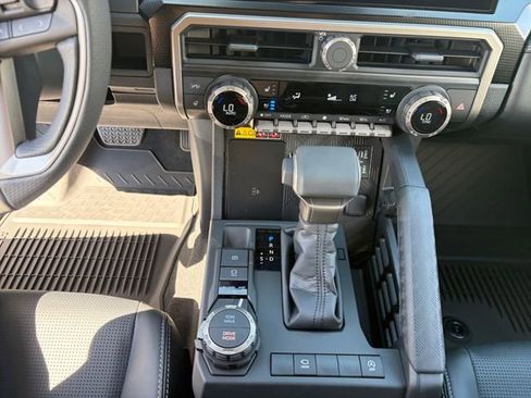 New 2026 Toyota 4Runner Limited AWD/4WD image 15