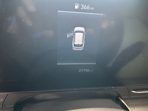 Used 2025 Hyundai Kona SEL FWD image 3