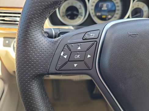 Used 2014 Mercedes-Benz E 350 Sedan image 28