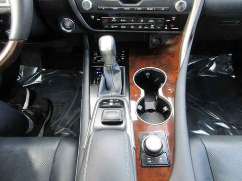 Used 2019 Lexus RX 350 AWD w/ Navigation Package image 47