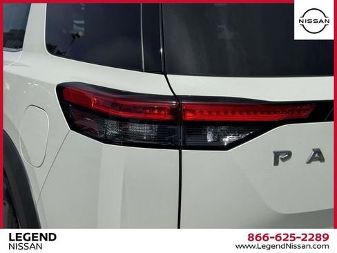 Used 2023 Nissan Pathfinder SL w/ SL Premium Package AWD/4WD image 11