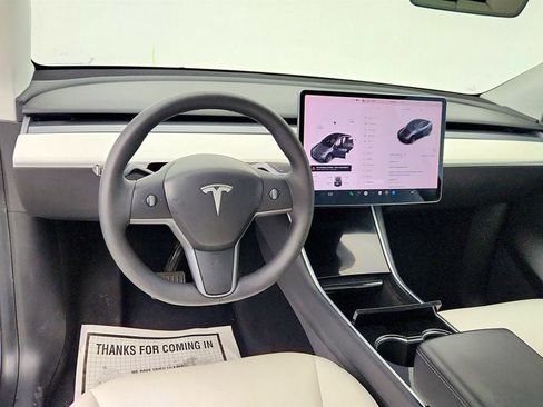 Used 2021 Tesla Model Y 2WD image 11