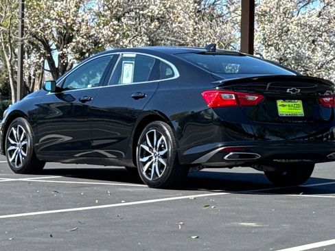 Used 2025 Chevrolet Malibu RS FWD image 3