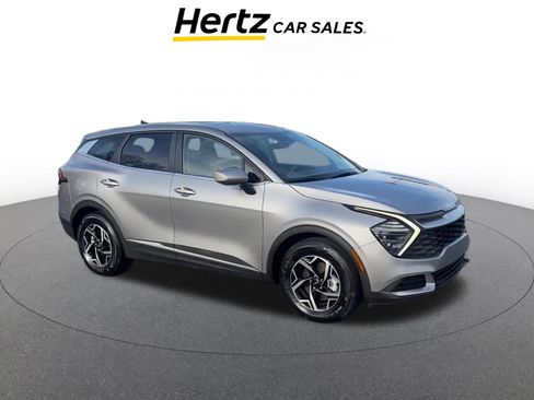 Used 2025 Kia Sportage LX image 1