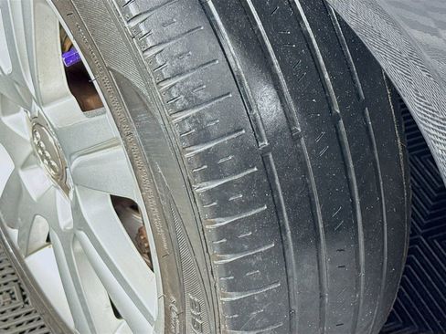 Used 2010 Audi A4 2.0T Premium image 34