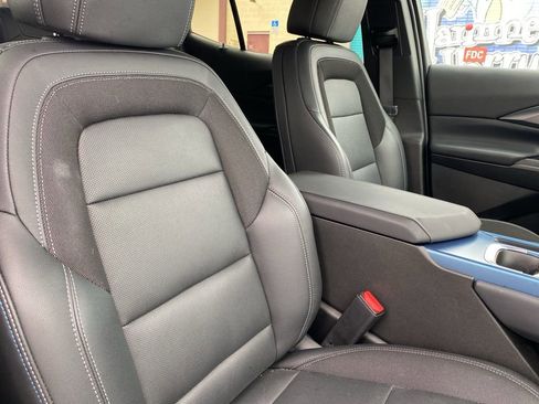 Used 2024 Chevrolet Equinox EV LT image 17