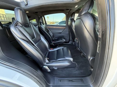 Used 2020 Tesla Model X Long Range image 30
