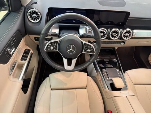 Used 2021 Mercedes-Benz GLB 250 image 25