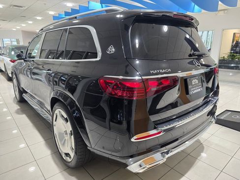 Used 2025 Mercedes-Benz Maybach GLS 600 4MATIC image 3