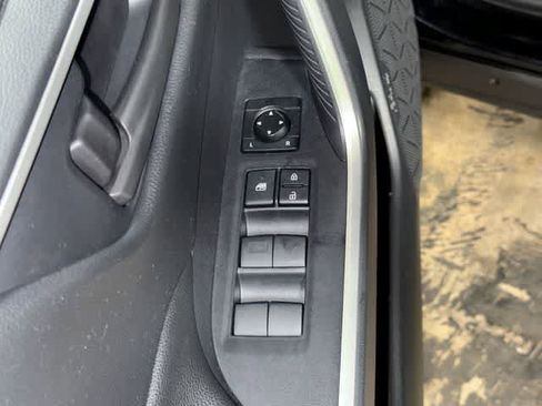 Used 2021 Toyota RAV4 SE w/ Weather & Moonroof Package AWD/4WD image 22