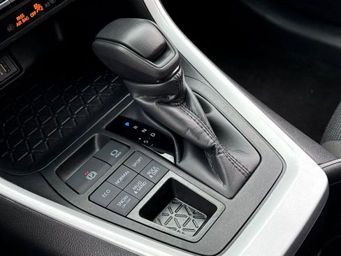 Used 2024 Toyota RAV4 LE image 23