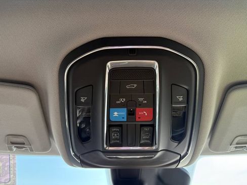 Used 2022 Jeep Grand Cherokee L Laredo w/ Luxury Tech Group I AWD/4WD image 23