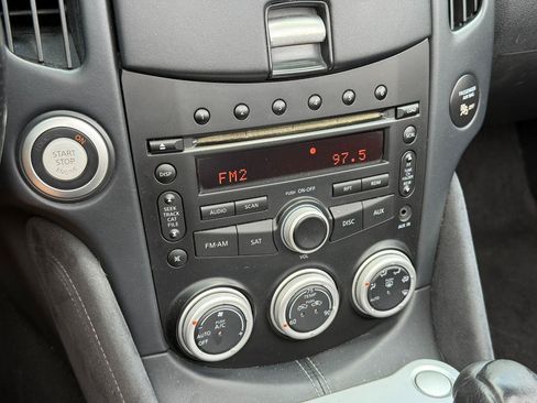 Used 2014 Nissan 370Z Touring w/ Sport Package RWD image 24