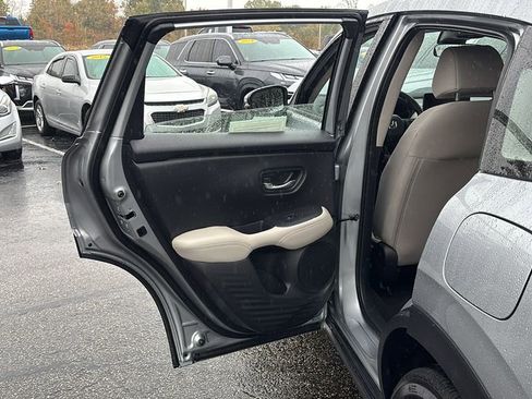 Used 2025 Honda HR-V LX image 28
