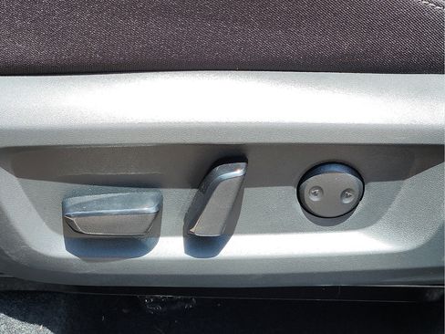 Used 2026 Nissan Rogue SV FWD image 13