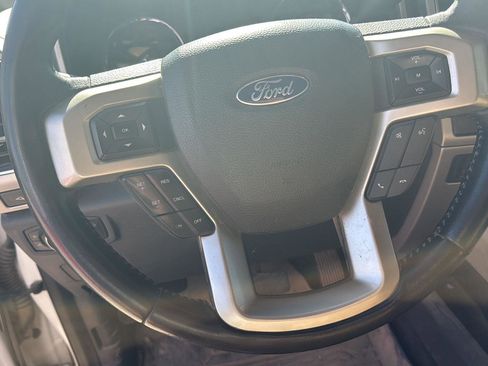Used 2022 Ford F350 Lariat w/ Lariat Value Package AWD/4WD image 16