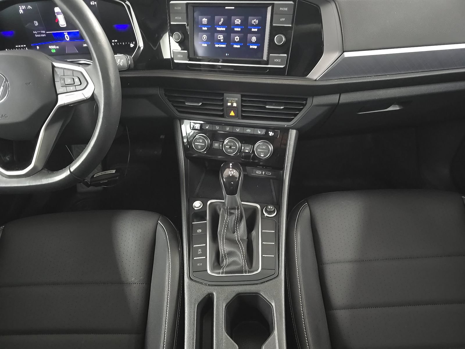 Used 2024 Volkswagen Jetta SE w/ Panoramic Sunroof Package FWD image 22