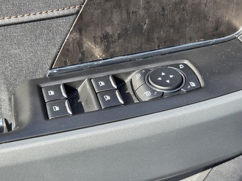 Used 2023 Ford F150 Lightning Lariat AWD/4WD image 27