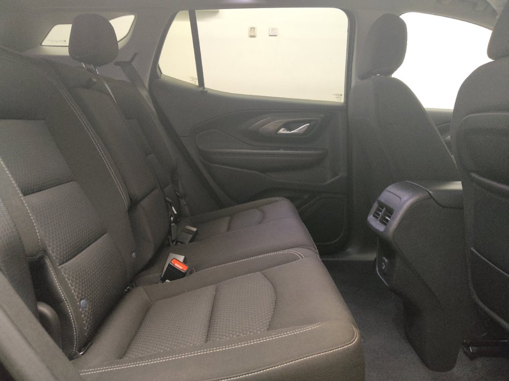 Used 2024 GMC Terrain SLE AWD/4WD image 19