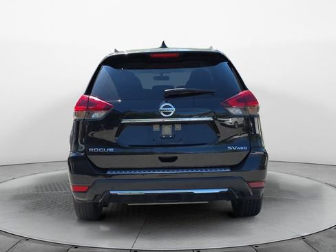 Used 2018 Nissan Rogue SV AWD/4WD image 4