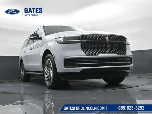 New 2026 Lincoln Navigator L Premier AWD/4WD image 48