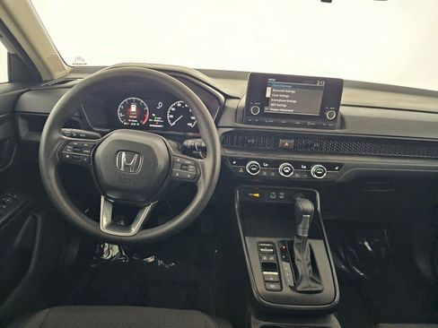 Used 2025 Honda CR-V EX image 18