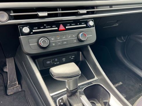 Certified 2025 Hyundai Santa Cruz SE AWD/4WD image 20