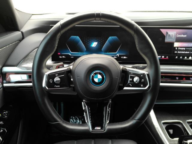 Used 2024 BMW i7 xDrive60 w/ Premium Package AWD/4WD image 40