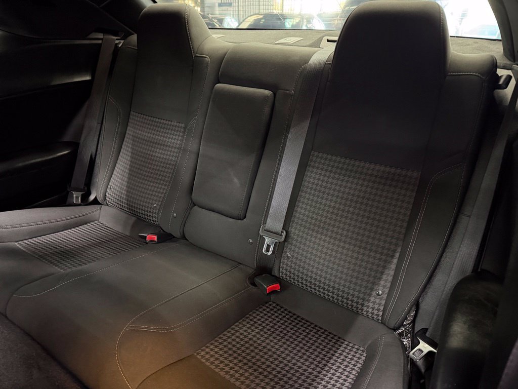 Used 2016 Dodge Challenger SXT RWD image 37