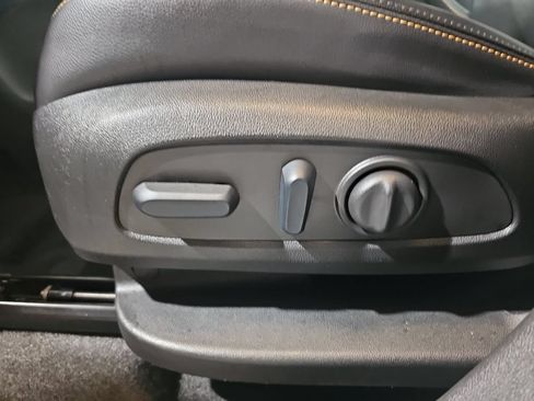 Used 2022 Chevrolet Equinox Premier FWD image 29
